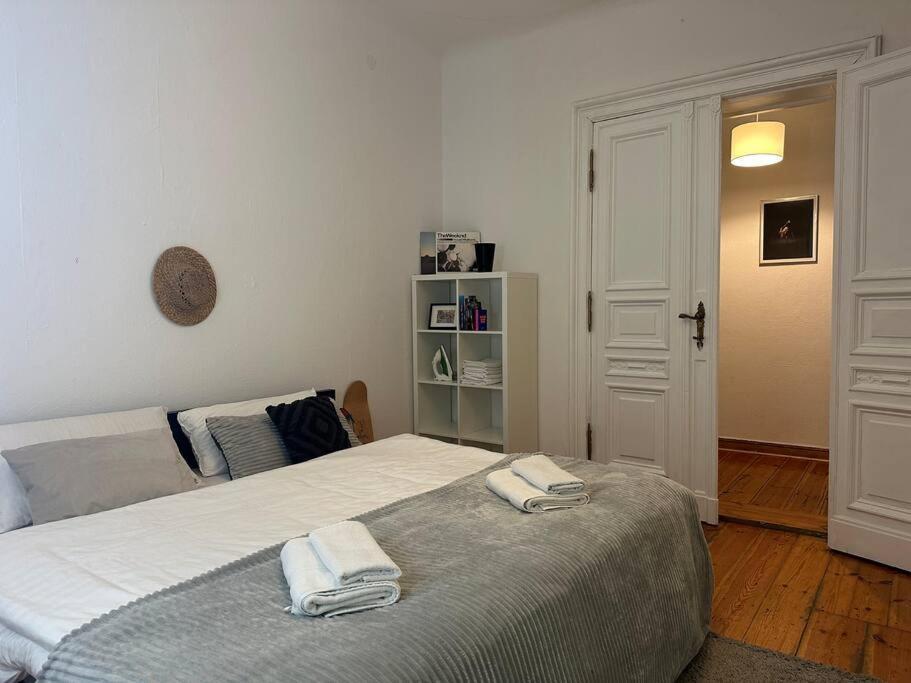 Grosses Am Kudamm Appartement *